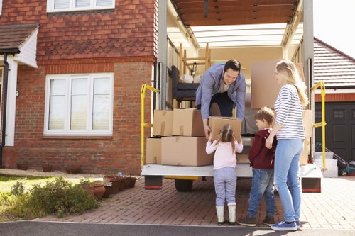 Efficient Barbican moving service for apartments and businesses