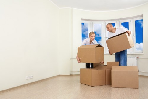Local moving team providing packing help in Barbican